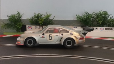 #05 Porsche 911 RSR Martini (2).jpg